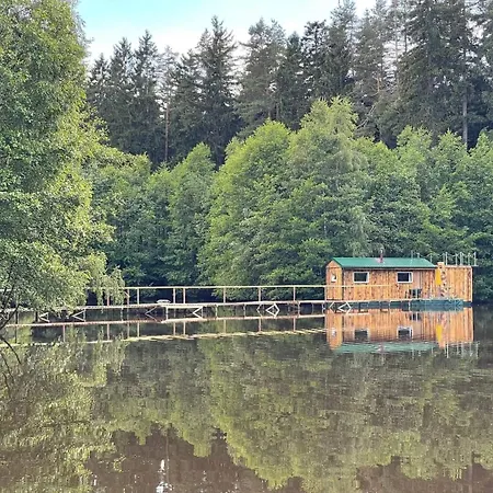 Houseboat U Vodnika Krasna Hora