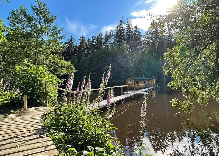 Houseboat U Vodnika 船屋 Krasna Hora