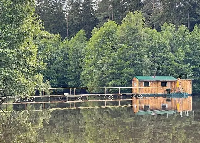 Houseboat U Vodnika Krasna Hora